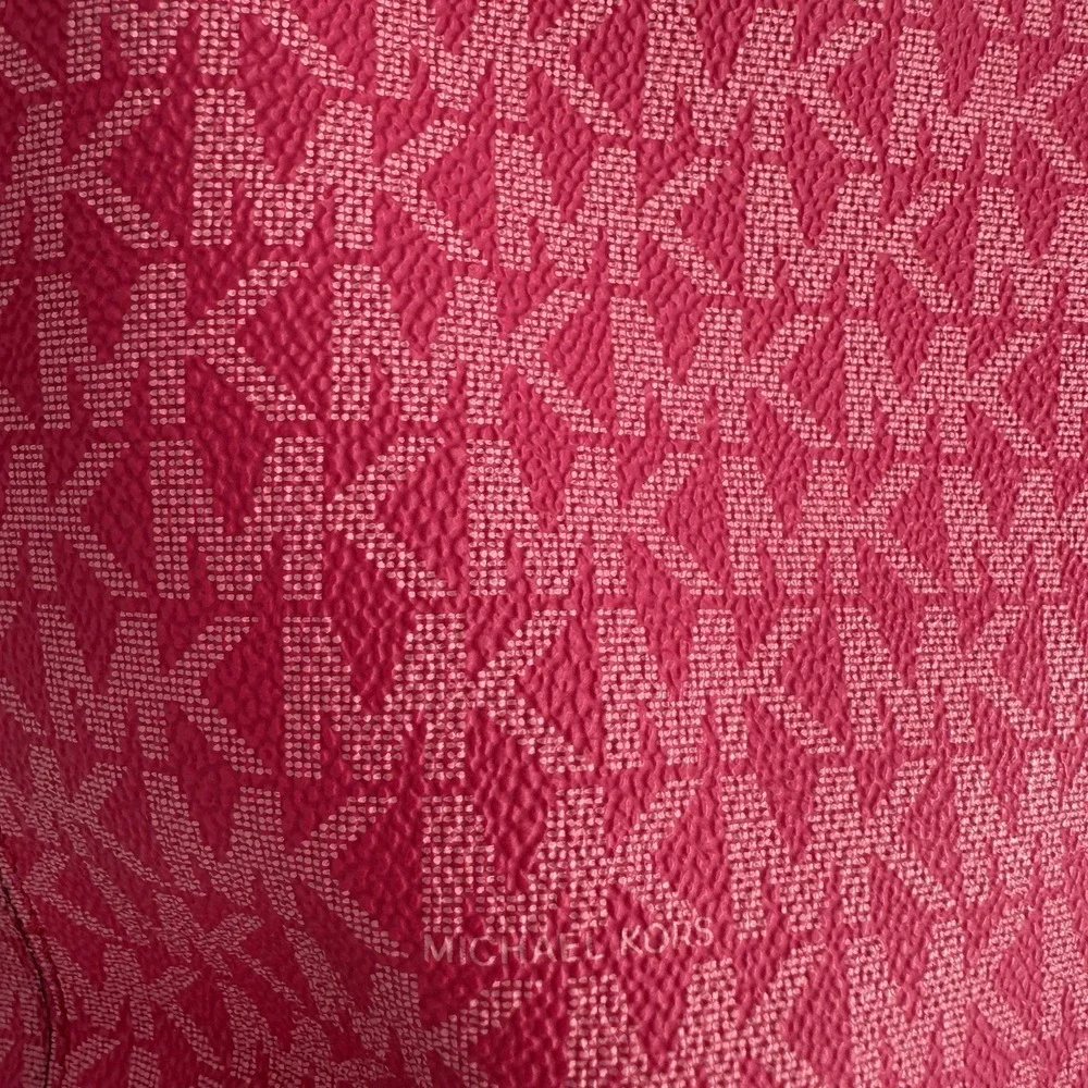 Michael Kors Jet Set Pink East West Medium Top Zip Signature Logo Leather Tote